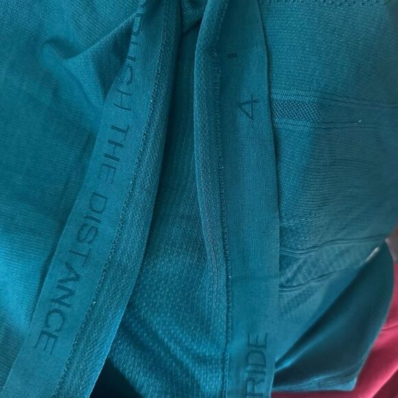 Lululemon Swiftly tech Athleisure size 4 long sleeve top - Picture 6 of 6